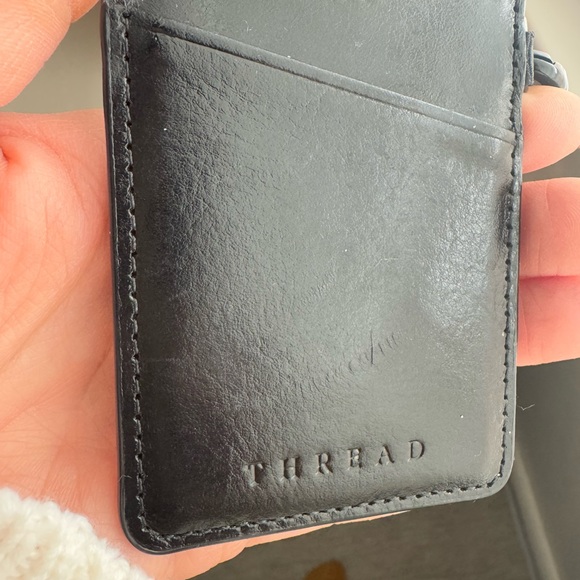 Thread Wallet card holder and wrist strap - Picture 7 of 7